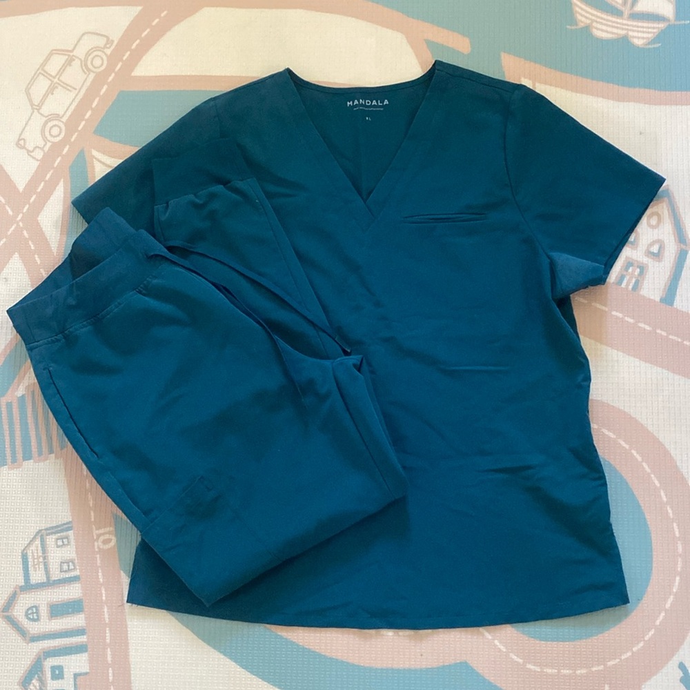 Mandala Scrub Set - Caribbean Blue